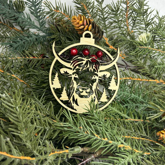 Round Highland Cow Tree Ornament
