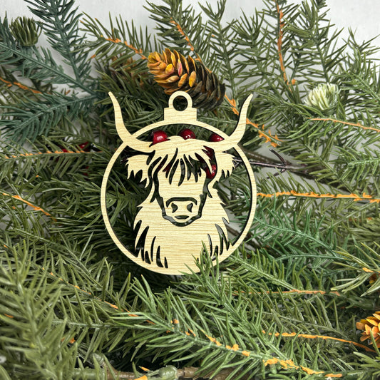 Round Highland Cow Tree Ornament
