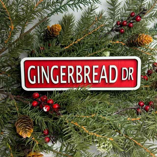 Red Gingerbread Mini Wood Sign